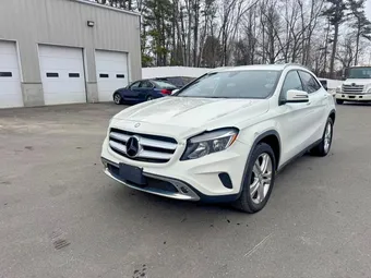 2017 Mercedes-Benz GLA-Class WDCTG4GB4HJ343661