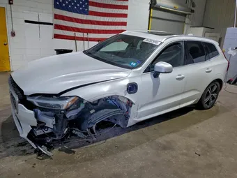 2018 Volvo XC60 YV4BR0DM5J1002685