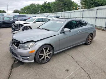 2015 Mercedes-Benz C-Class WDDGJ4HB5FG393993