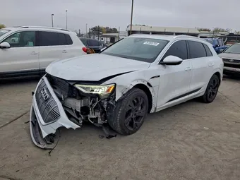 2021 Audi e-tron WA1LAAGE8MB002102