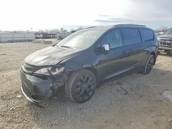 2020 Chrysler Pacifica 2C4RC1BG3LR111697