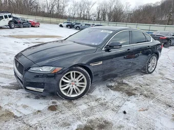2017 Jaguar XF SAJBK4BV8HCY28070