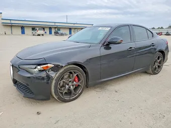 2017 Alfa Romeo ZARFAEEN6H7559246