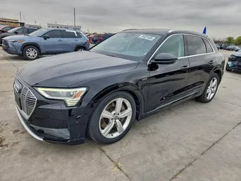 2019 Audi e-tron WA1LAAGE0KB024690
