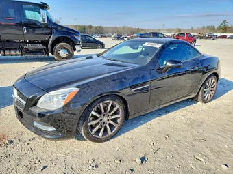 2016 Mercedes-Benz SLK-Class WDDPK3JA9GF121821