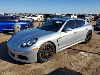 2016 Porsche Panamera WP0AA2A77GL005049
