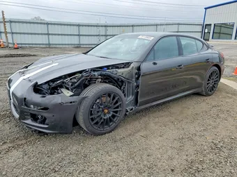 2016 Porsche Panamera WP0AA2A79GL001701