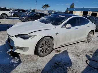 2016 Tesla Model S 5YJSA1E25GF157783