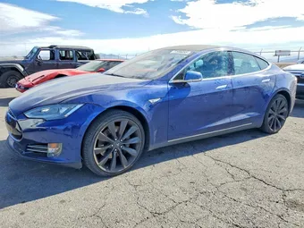 2016 Tesla Model S 5YJSA1E17GF131726