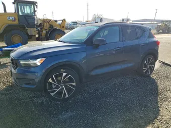 2022 Volvo XC40 YV4162UM2N2644278