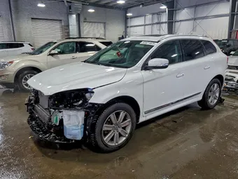 2016 Volvo XC60 YV4612RK0G2789897