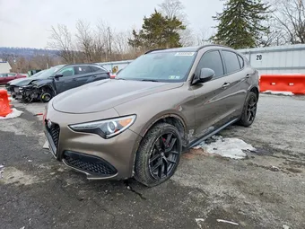 2019 Alfa Romeo ZASPAKBNXK7C51125