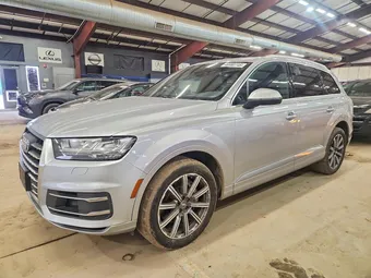 2019 Audi Q7 WA1LAAF72KD039120
