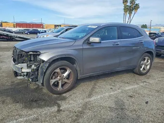 2018 Mercedes-Benz GLA-Class WDCTG4GBXJJ437937