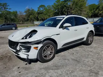 2018 Porsche Macan WP1AA2A54JLB10670