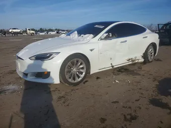 2016 Tesla Model S 5YJSA1E14GF157121