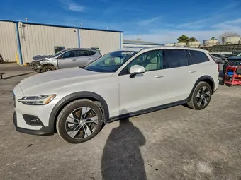 2021 Volvo V60 YV4102WK0M1077960