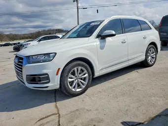 2017 Audi Q7 WA1LAAF75HD018061