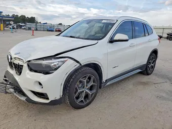 2018 BMW X1 WBXHU7C37J5H43254