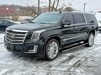 2018 Cadillac Escalade ESV 1GYS4KKJ7JR156350