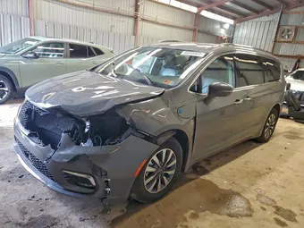 2021 Chrysler Pacifica Hybrid 2C4RC1L75MR585859