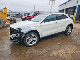 2017 Mercedes-Benz GLA-Class WDCTG4GB5HJ307414