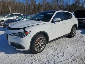 2018 Alfa Romeo ZASFAKNN3J7C01351