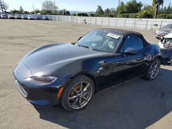 2021 Mazda MX-5 Miata JM1NDAD76M0458204