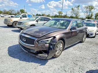 2015 Infiniti Q70 JN1BY1PP1FM601173