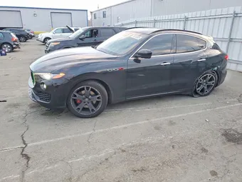 2017 Maserati Levante ZN661XUS3HX220214
