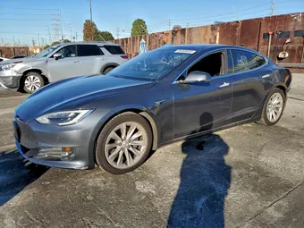 2018 Tesla Model S 5YJSA1E20JF246121