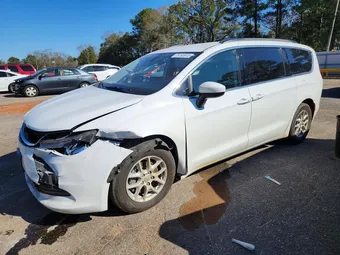 2020 Chrysler Voyager 2C4RC1DG2LR172570