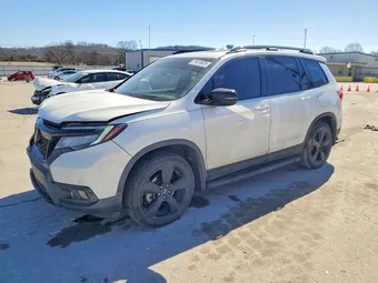 2019 Honda Passport 5FNYF8H09KB004914