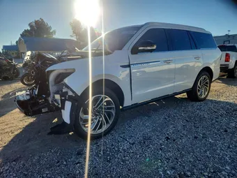 2025 Lincoln Navigator 5LMJJ2LG5SEL08611