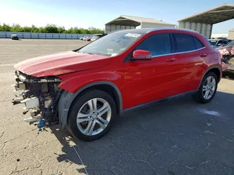 2018 Mercedes-Benz GLA-Class WDCTG4EB5JJ370294