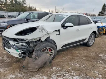2018 Porsche Macan WP1AA2A50JLB08964
