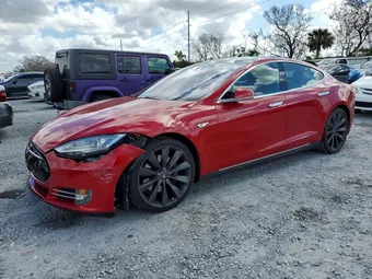 2016 Tesla Model S 5YJSA1E10GF124679