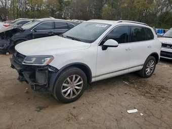 2016 Volkswagen Touareg WVGEP9BP6GD002883