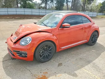 2019 Volkswagen Beetle 3VWJD7AT2KM719306