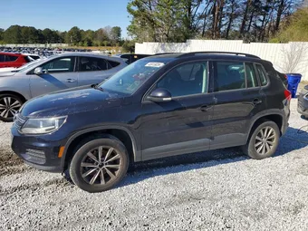 2018 Volkswagen Tiguan WVGAV7AX9JK000476