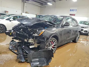 2023 Maserati Grecale ZN682AVM2P7426514