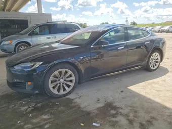 2017 Tesla Model S 5YJSA1E13HF209789
