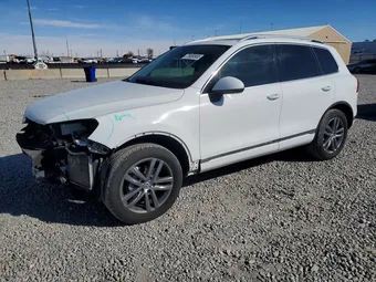 2015 Volkswagen Touareg WVGEP9BP4FD002766