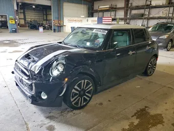 2020 Mini 5-Door WMWXU9C06L2L54873