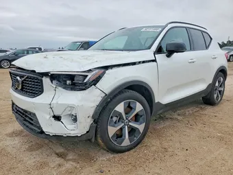 2026 Volvo XC40 YV4L12UC0T2700326