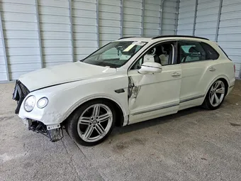 2017 Bentley Bentayga SJAAC2ZV8HC015170