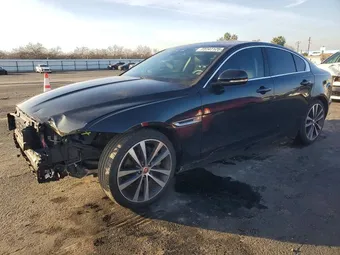 2020 Jaguar XE SAJAE4FX4LCP56601