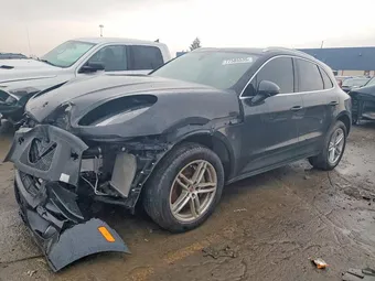 2018 Porsche Macan WP1AB2A55JLB40273