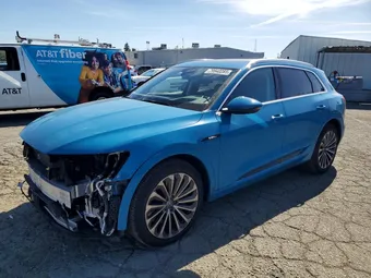 2019 Audi e-tron WA1VAAGEXKB010322