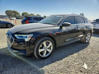 2019 Audi e-tron WA1LAAGE9KB024428